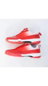 Baoji รองเท้าแบตมินตัน Baoji 943 ยึดเกาะดีเยี่ยม คล่องตัว แถมฟรีถุงเท้ากันลื่น Socksy ขาว