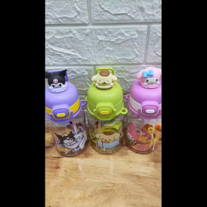 BOTOL MINUM ANAK KARAKTER SANRIO - BOTOL MINUM LUCU 3057 - BOTOL KAPASITAS 570ML BPA FREE - KARAKTER KUROMI MY MELODY POMPOMPURIN - BOTOL SEDOTAN TALI PANJANG - BOTOL SEKOLAH ANTI TUMPAH WATER BOTTLE