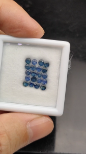 พลอยไพลิน พลอยแท้จากบ่อบางกะจะ ขนาด 3 มิล จำนวน 20 เม็ด พลอยสีน้ำเงิน มีใบรับประกันจากทางร้าน
