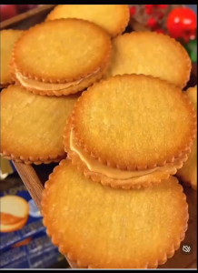 Kings Love Peanut Butter Cream Sandwich Cookies 360g 国王的赞赏卡贺家花生酱夹心饼干