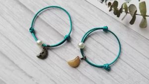 10 natural stone crescent-shaped pendants multi-colored energy crystal accessories suitable for handmade items such as necklaces