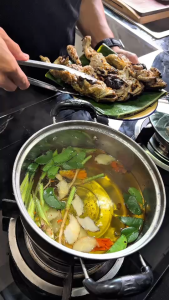 พริกลาบโอปเป้ โอปเป้ คนเมียง พริกลาบเหนือ🌶️ ทำได้หลากหลายเมนู หอมเครื่องเทศมะแขว่น 🌶️ ขนาด 200 กรัม / 1ซอง