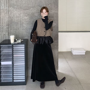 Black French Gentle Fragrance Style Womens Three-Piece Set Vest Sweater Mini Skirt Fashionable Retro Autumn New Arrival