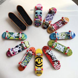 3PCS Creative Finger Skateboard Toy Finger Scooter for Fingertip Exercise  Random Patterns