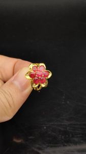 แหวนทับทิม(Natural Ruby) สีชมพูแดง จากประเทศโมซัมบิก ตัวเรือนเงินแท้ 92.5%ชุบทองคำ ไซส์นิ้ว 53 หรือเบอร์ 6.5US
