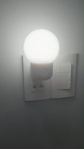 Đèn đêm điều khiển bằng giọng nói tự bật sáng khi có tiếng động công suất 3W thời gian sáng liên tục 60 giây độ nhạy cao