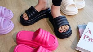 Ann.Fashion รองเท้าแตะแบบสวม รองเท้าพื้นหนา2นิ้ว ยางEVA นุ่มน้ำหนักเบา นาน #sy8810