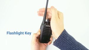 HT Baofeng BF888S Handy Talky 8 pcs Walkie Talkie Alat Komunikasi Jarak Jauh Dengan Earset - Hitam
