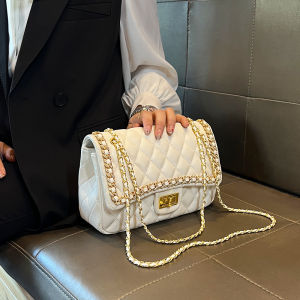 Fashionable Leather Handbag Womens Single Shoulder Chain Bag Small Square Bag Fragrance Style Crossbody Bag Leisure Scene