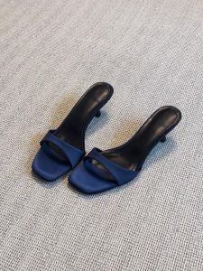 French Minimalist Square Head Sandals 2025 New Open-Toe Thin Heel Elegantly Designed Womens High Heel Slippers for Outdoor Wear