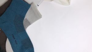 ข้อกลาง ทรงใหญ่คละสีเข้ม 12คู่ ( แบบหนา ) ผ้า Cottonแท้ ( ใส่รองเท้สเซฟตี้ เล่นกี่ฬา )