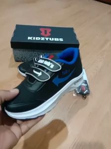 KIDZTUBS Sepatu Sekolah Anak Paket Komplit Sepatu Sekolah + Tas Sekolah + Kaos Kaki Size 28 29 30 31 32 33 34 35 36 37 TUBS1008022025