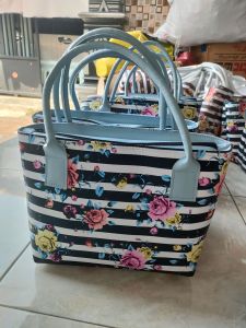 Totebag Aliyah Tas Bepergian Tas Wanita Serbaguna