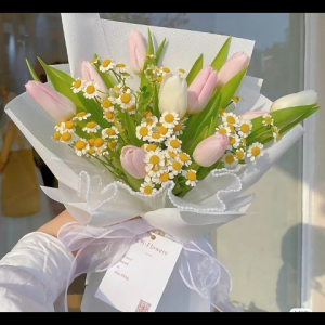 กระดาษห่อช่อดอกไม้  ประดับมุก 4 เมตร เส้นด้ายลูกไม้ตาข่าย นวาเลนไทน์ วันแม่ บรรจุภัณฑ์ วัสดุห่อดอกไม้ DIY