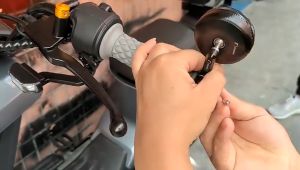 New กระจกปลายแฮนด์ R-Mini สำหรับ Lambretta & Vespa สปอร์ต ดีไซน์สวย งาน CNC คุณภาพ แข็งแรงทนทาน : Pocenti Scooters.