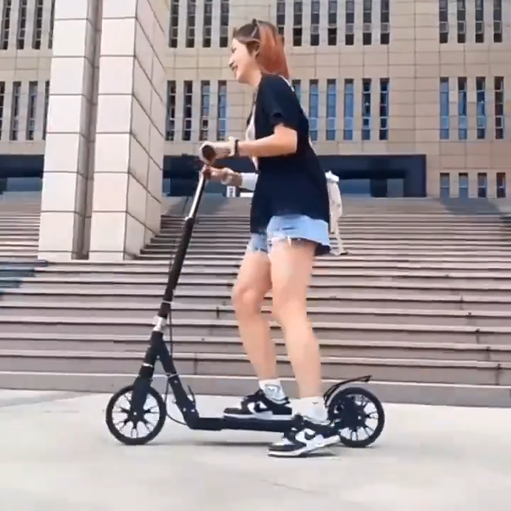 【SG Seller】Scooter Collapsible adult/child scooter height adjustable with 8-inch wheels scooter portable two-wheeled scooter with dual brakes