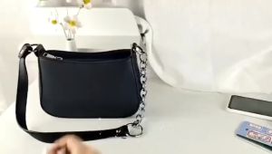 IELGY  Fashion Wanita Ritsleting Tas Bahu Kulit Pu
