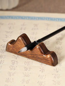 YILI | Bộ Đồ Văn Phòng Bút Thư Pháp Gỗ Đế Chữ Sáng Tạo