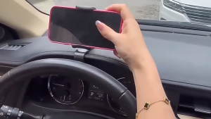 Universal PH49 Car Dashboard Clip Mount 360 Degree Rotation Phone Stand Holder Bracket GPS Support For 4-6 inch Phone