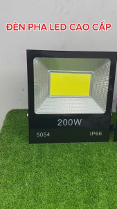 Đèn pha led ngoài trời 5054 COB mẫu mới thế hệ chịp led siêu sáng đèn led ánh sáng vàng trắng công suất 50W100W150W200W chống nước chống bụi IP67 sử dụng điện 220v chiếu hắt ngoài trời