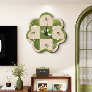 YUANLAISHIWOJIA | Retro Green Scenery Silent Wall Clock