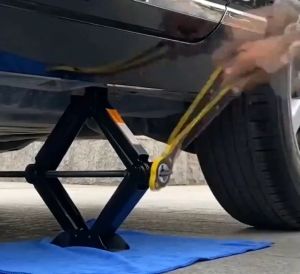 【3DAYS DELIVERY】Original 3Ton Capacity Car-Mounted Labor-Saving Hand-Cranked Small Car Tire Jack SUV Car Tool Set Scissor Jack For Car Van SUV Mini Bus