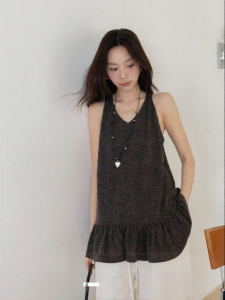 VNOOK | Áo Vest Linen Thoáng V-neck Ruffled Hem