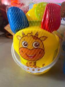 ตักทรายยีราฟ เพนกวิน คละแบบส่ง มี2แบบ ราคานี้ต่อ1ชิ้น ของเล่นชายหาด