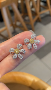 Montagne Jewelry 18K Pure Gold Earring Diamond Inset bowknot Design Fine Jewellery Natural Yellow Diamond Earrings