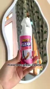 Miss Clean Pembersih Kaca Anti Noda Cepat Kering dan Aman untuk Semua Jenis Kaca - 100ml | Tanpa Streak Wangi Segar Higienis Praktis dan Efektif Membersihkan Kotoran Membandel - Pilihan Terbaik untuk Rumah dan Kantor!