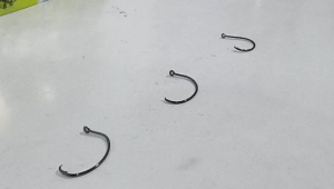 THE ANGLAR TOURNAMENT GRADE CARBON GALAH HOOK (4212 / 4213 / 4215)