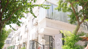 Ulanzi MT-84 Phone Tripod 61" Magnetic Selfie Stick Phone Tripod with Remote Extendable Cell Phone Tripod