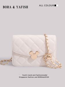 กระเป๋าสะพายข้างทรงสี่เหลี่ยมเล็กแบบสะพายข้างสำหรับผู้หญิง ฤดูร้อน 2023 กระเป๋าถือแบบสะพายข้างโซ่ระดับไฮเอนด์ใหม่ กระเป๋าขนาดเล็กอเนกประสงค์