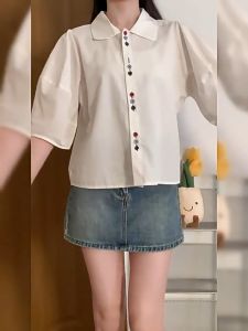 ohho w463 แขนสั้นสีขาว เสื้อแฟชั่นสตรี ทรงเข้ารูป แขนพัฟ เหมาะสำหรับแมทช์กับเสื้อผ้าหลากหลาย สำหรับผู้หญิง