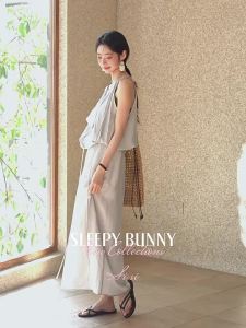 Visually Slimming V-neck Lace Tank Two-piece Effect Dress