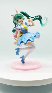 Bandai | Cute girl Hatsune Miku anime character fashionable suitable for desktop decoration ornaments doll Christmas gift PVC collectible