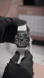 Jam Tangan Pria Casio G-Shock GA-B2100CD-1A7 Galapagos Black Dial White Resin Band