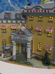 Lemax Ceramic Painted Night Lamp House Miniature Version of European Building Home Furnishing Living Room Ornaments Gift