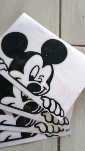 STIKER MOBIL CUTTING STICKER MICKEY MOUSE NGINTIP PEEKING STICKER KACA BELAKANG