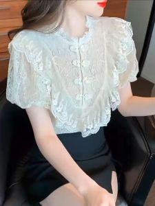 เสื้อแขนสั้นลูกไม้เสื้อผู้หญิงสูงรู้สึกหัวเข็มขัดแฟชั่นฤดูร้อนใหม่สไตล์ต่างประเทศฟองแขนเสื้อลูกไม้