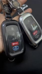 เคสรีโมทรถ Toyota Camry 2025 All New แบบ 2 ชั้น ถอดกุญแจในรีโมทได้ (Double-Layer Aluminum Alloy Key Cover) ออกแบบผิวเรียบเนียน ใช้งานง่าย