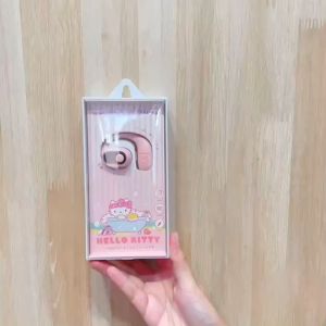 หูฟังออกกำลังกายที่สายฟิตเน็ตต้องมี ลาย Sanrio งานลิขสิทธิ์แท้ - ชาร์จแบตเตอรี่ด้วยสาย Type-C มีตัวเลขบอกไฟ