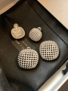 Elegant Large Silver Needle Metal Ear Studs Womens Fashion Jewelry Simple Luxury Geometric Earrings Stylish Accessory