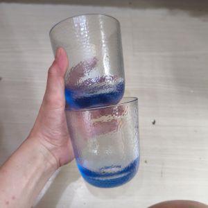Bình hoa thủy tinh bọt và cặp ly thủy tinh mờ gốm Nhật