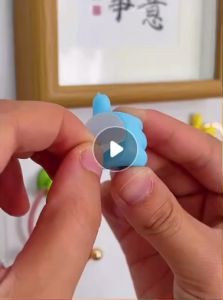 Móc Dán Tường 10 Cái Mini Hình Bàn Tay – Dán Siêu Chắc Treo Đồ Đa Năng Trang Trí Nhà Dễ Thương