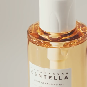 SKIN1004 Madagascar Centella Light Cleansing Oil