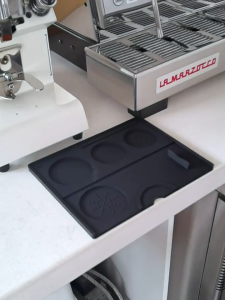 แผ่นรองแทมเปอร์กาแฟ ชงกาแฟ มุมกาแฟ วัสดุซิลิโคน หนาและไม่ลื่น แผ่นรองมุม แผ่นรองเครื่องทำกาแฟ