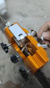 Chainsaw Sharpener Chainsaw Sharpening Jig Kit with Burr Grinding Stone Hand-Cranked Sharpening Tool for 8-22 inches Chain Saws and Electric Saws