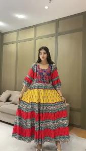 ชุดเดรสปักลายสไตล์ชาติพันธุ์อินเดียและเนปาลชุดเดรสแบบใหม่ฤดูร้อนยูนนานซินเจียงชิงไห่ซานย่าไทย