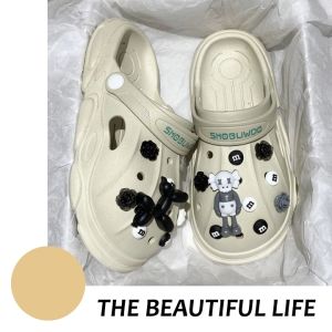 LHSunshine นิวส์ 🎉 รองเท้าแตะแฟชั่น รองเท้าหัวโต รองเท้ามีตัวติด มาแรง พื้นนิ่มใส่สบายแถมมีตัวติดตัวการ์ตูนให้ ปังสุด 🐳